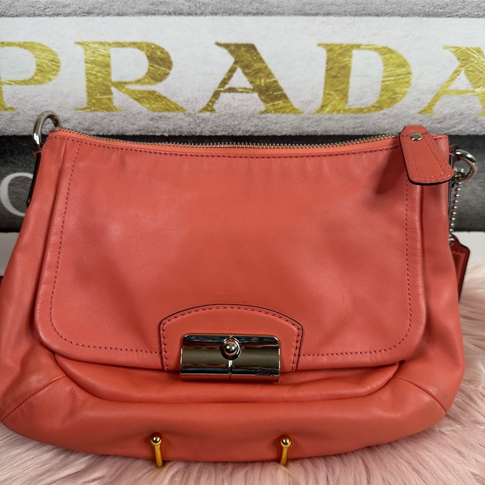 COACH Kristin Pink Leather
Shoulder Crossbody
Hobo Bag Purse F22308
